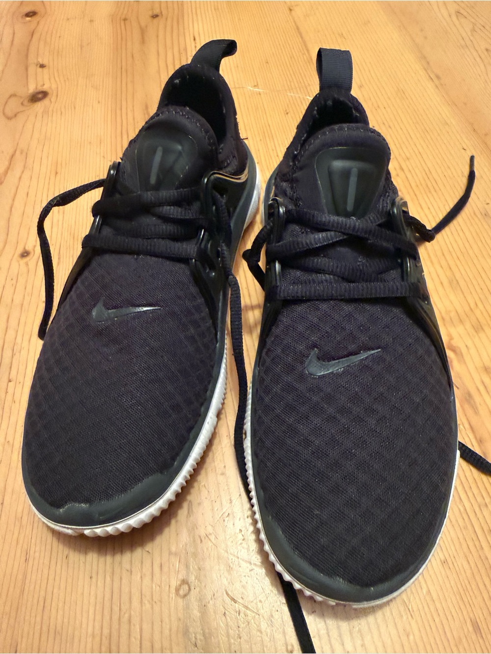 Nike Varsity Complete Trainer (Style Code: AQ7459-001). - Picture 1 of 7